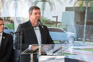 Governador Eduardo Riedel (PP). (Foto: Henrique Arakaki)