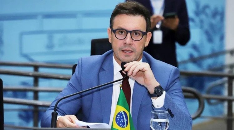 Projeto sobre uso de banheiros femininos em espaços públicos avança na Câmara de Campo Grande e divide vereadores