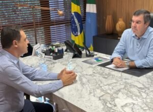Governador Riedel e secretário Flavio Cezar (foto: divulgação)
