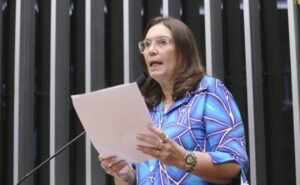 Bia Kicis recomendou a aprovação das emendas dos senadores
(Foto: Agência Câmara de Notícias)