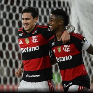 Líder Invicto: Flamengo Vence Cusco por 3 a 0 com Dois de Bruno Henrique e Garante Melhor Campanha Geral